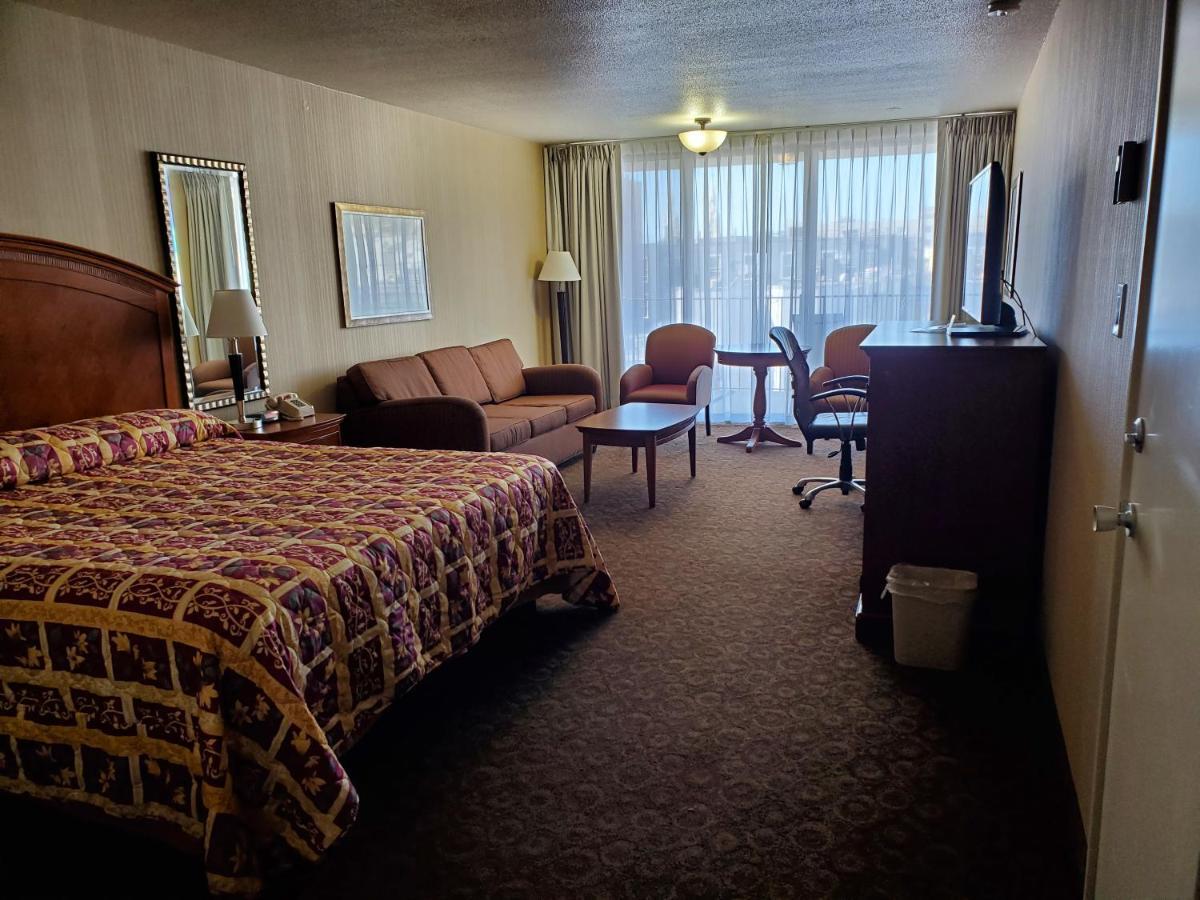 Deluxe King Room Balcony