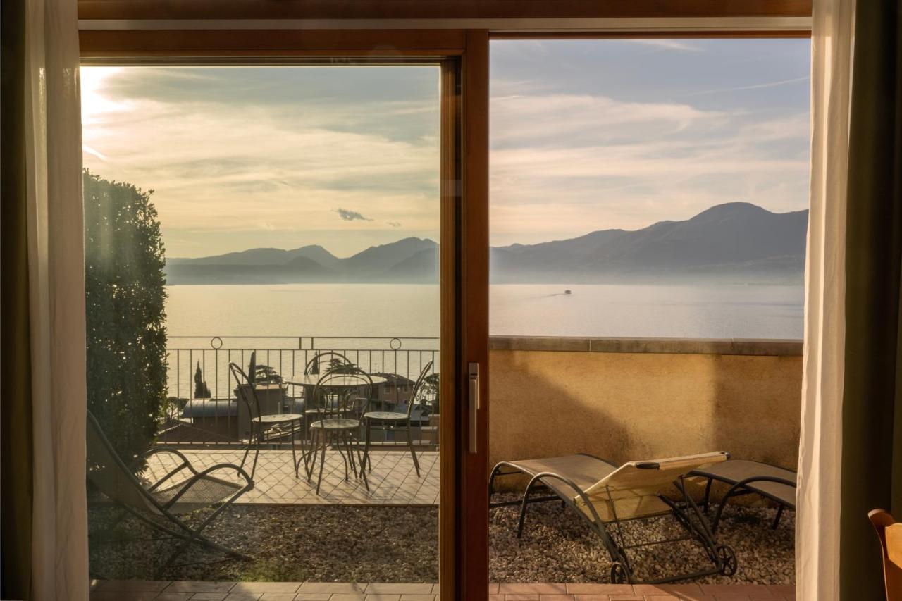 Monolocale Superior con Balcone e Vista Lago