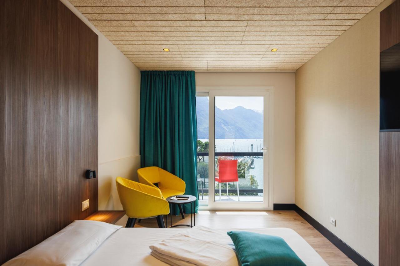 Superior Double Room with Lake View,1387453901:JPEG