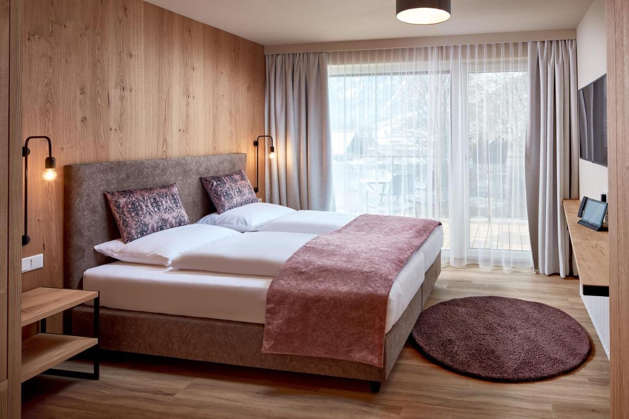 Deluxe King Room,1385640209:JPEG