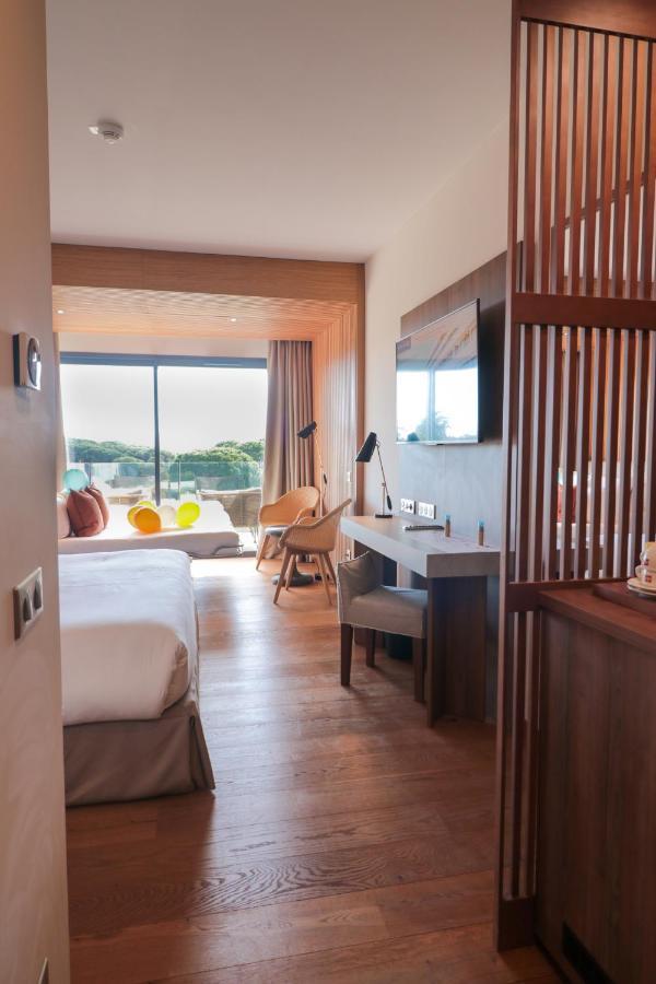 Junior King Suite Sofa Bed Sea View