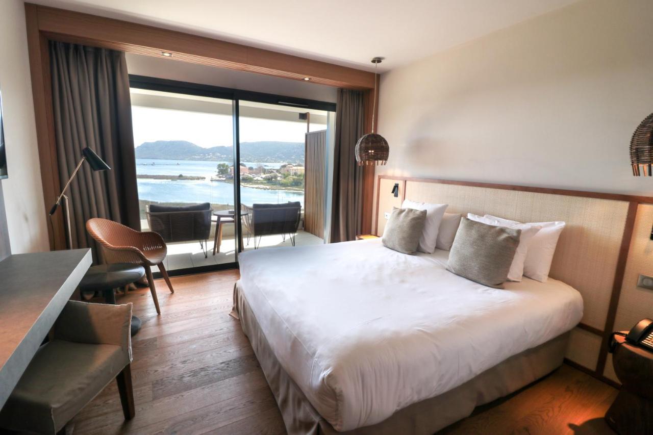 Superior King Room Sea View