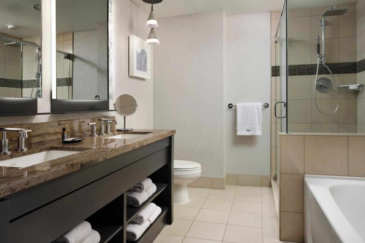 Two-Bedroom Suite,1385909792:JPEG