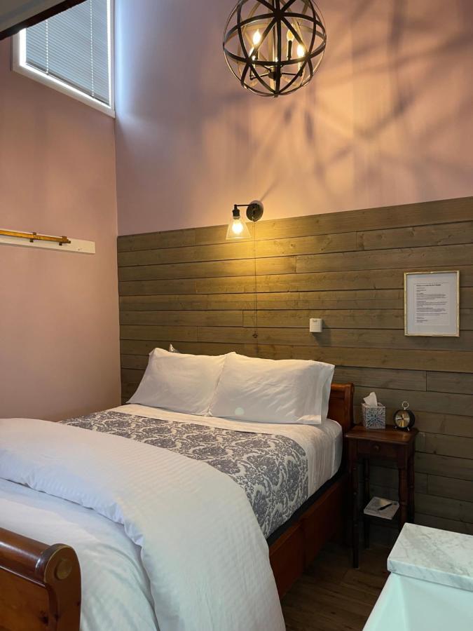 Queen Room Spa Bath