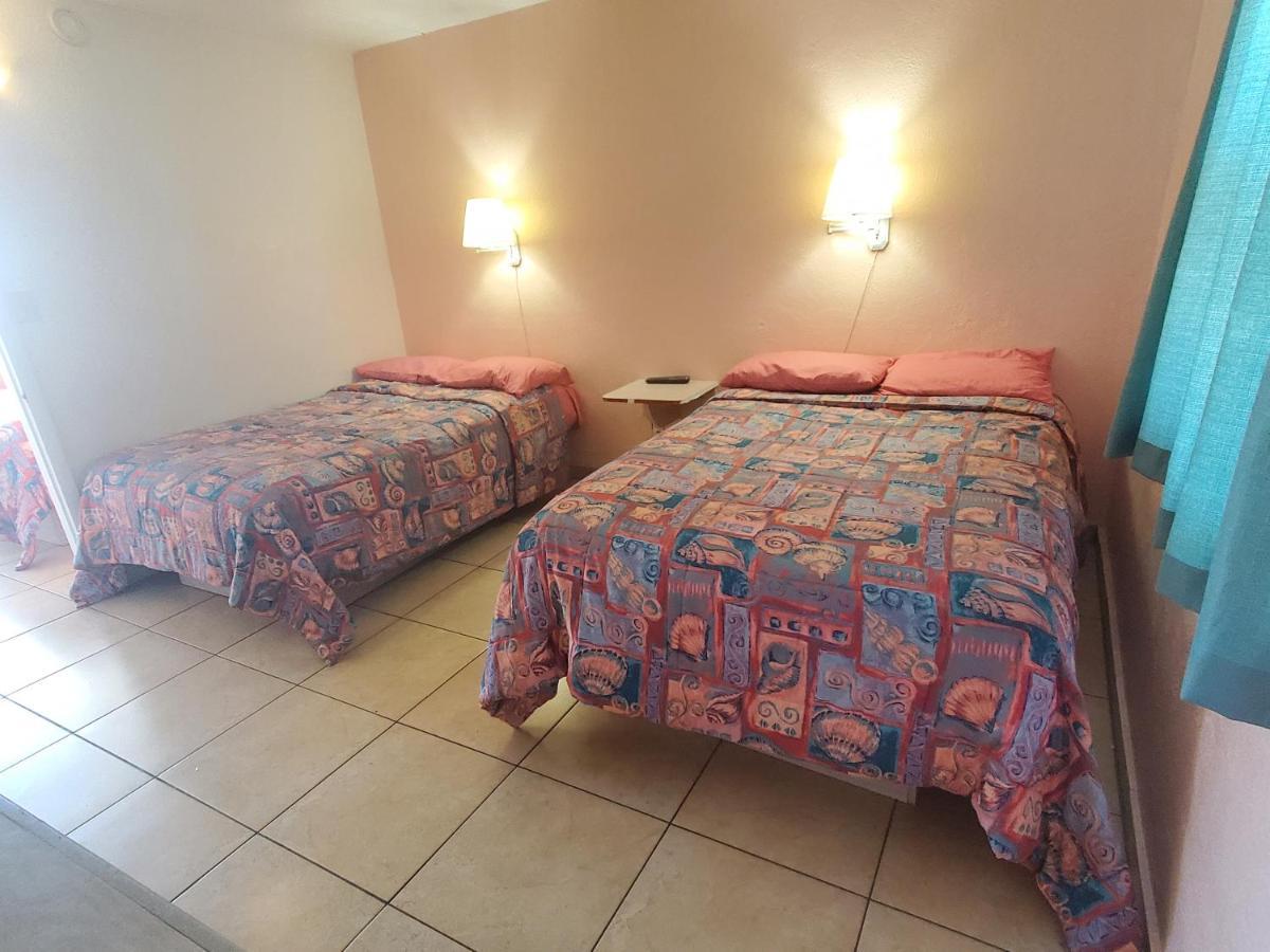 Deluxe Two-Bedroom Family Room,1386125066:JPEG