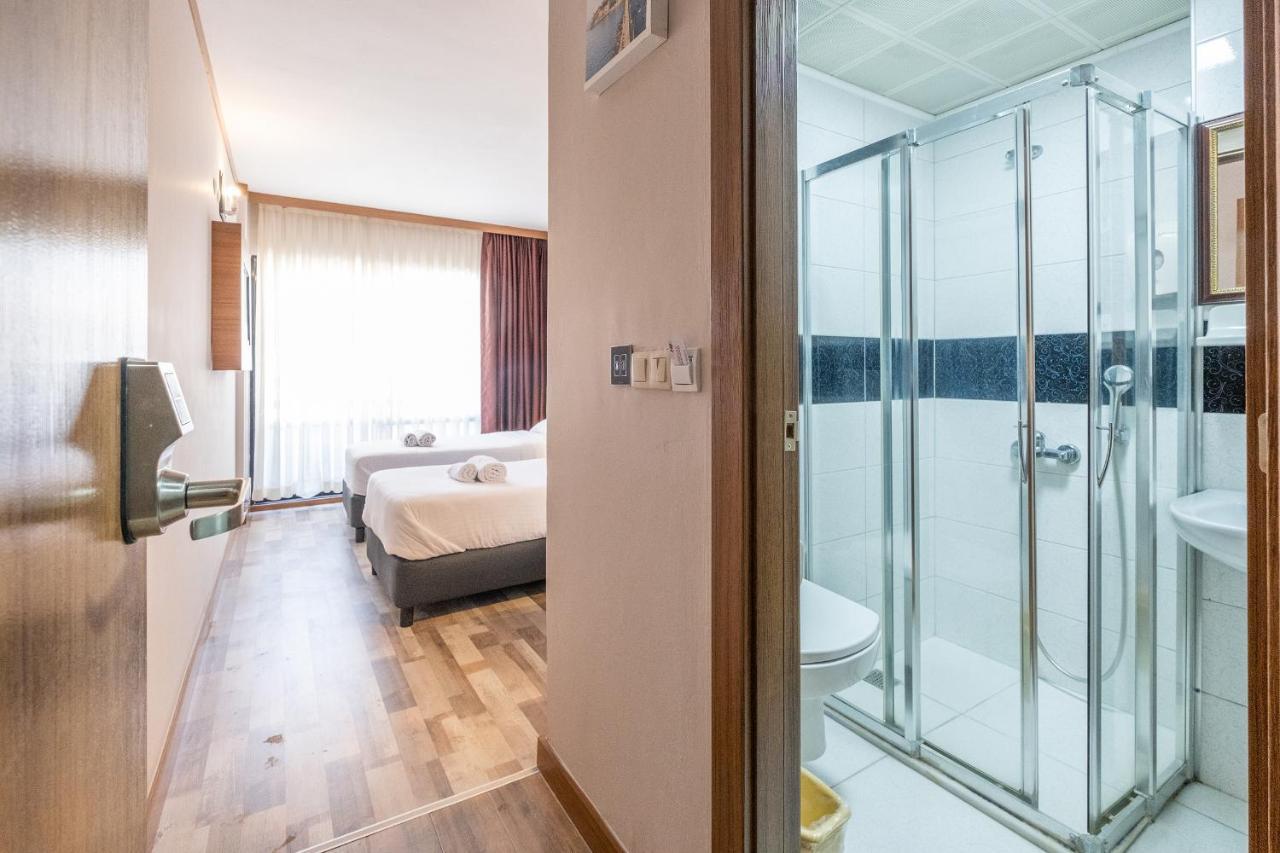Balcony Double Room Land View