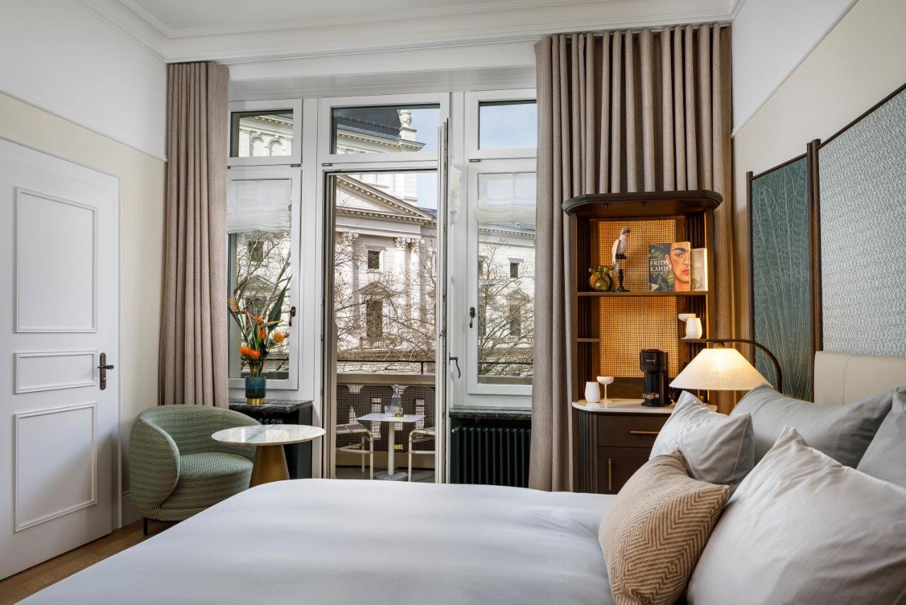 Ambassador Deluxe Room