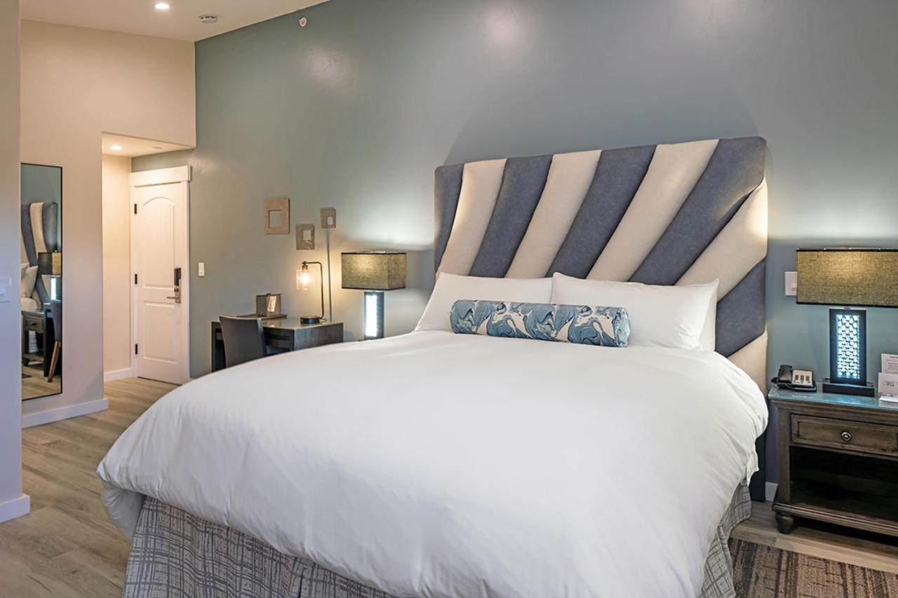 Premium King Room