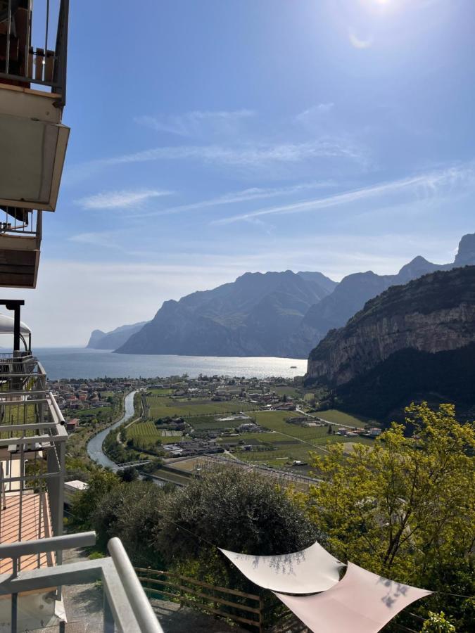 Camera Matrimoniale con Vista Lago