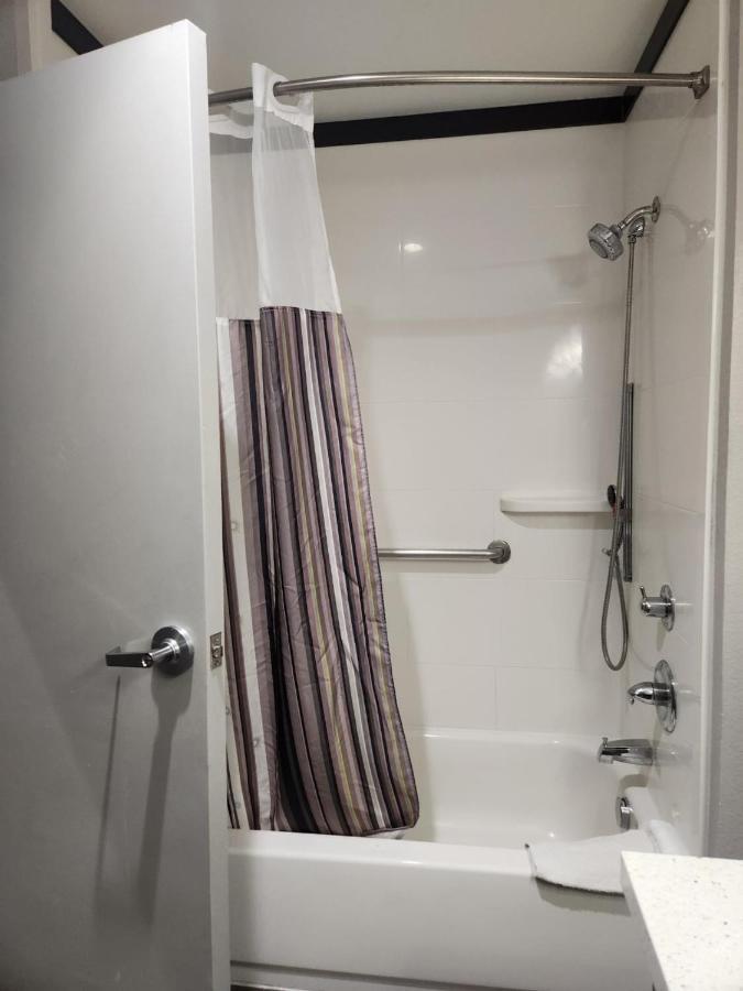 Queen Room Two Queen Beds Bath Tub Mobility or Hearing Accessible Non-Smoking