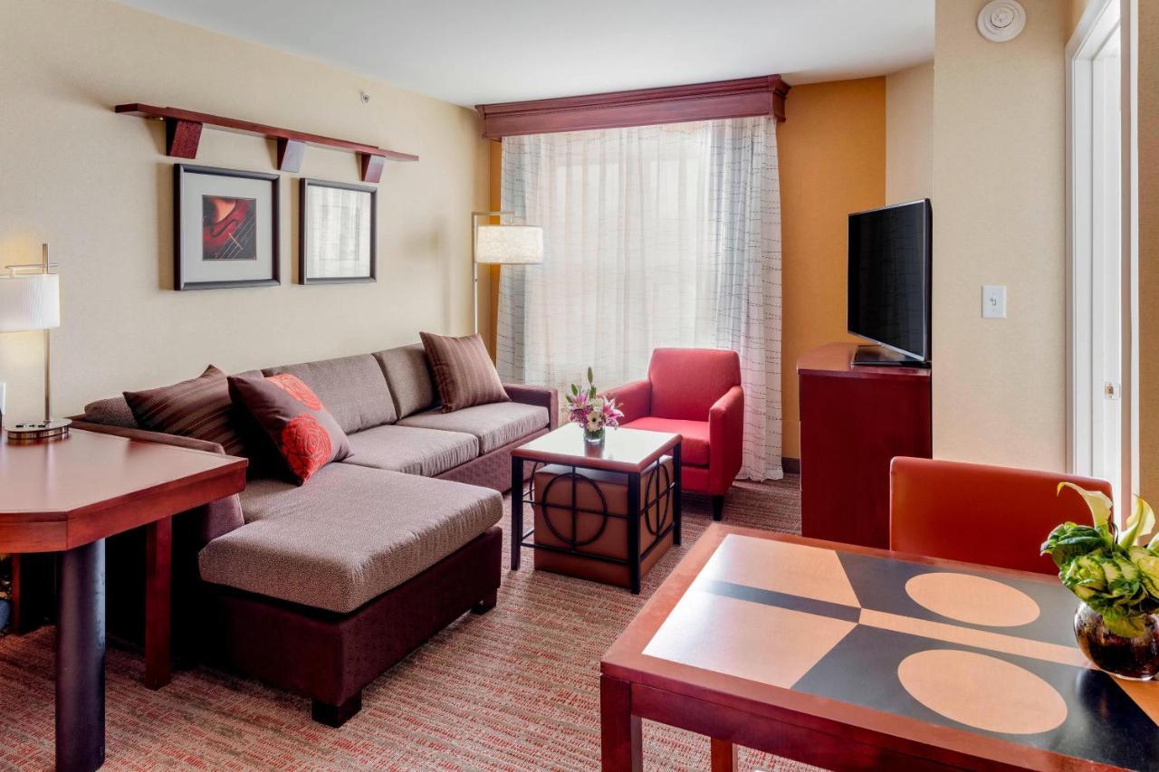 One-Bedroom King Suite Sofa Bed