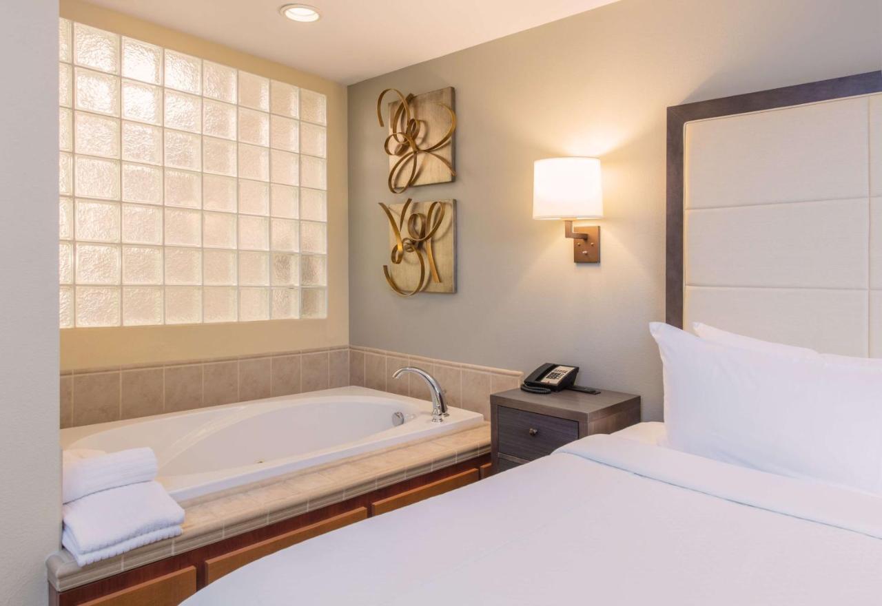 King Suite Sofa Bed Walk Shower