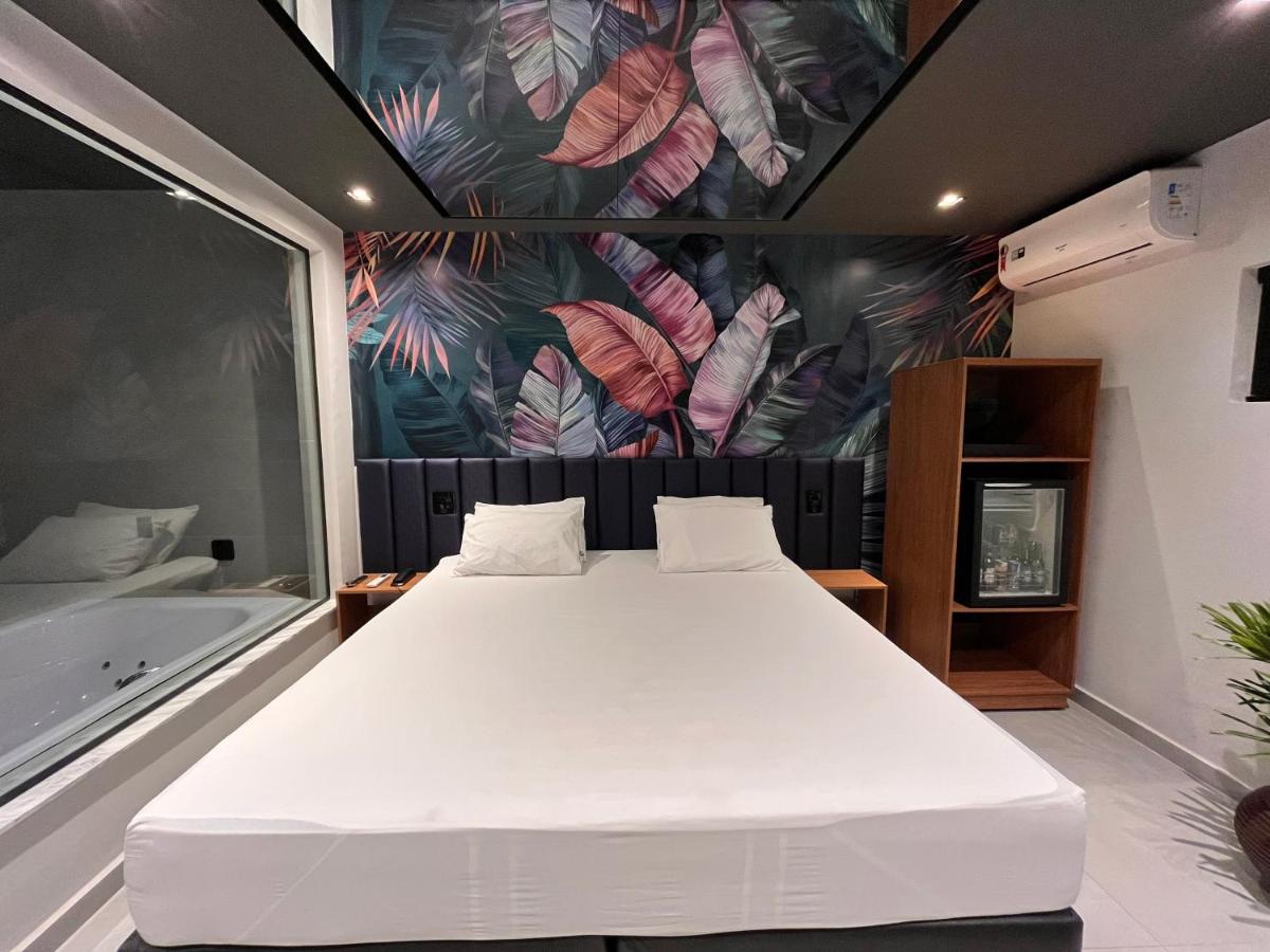King Suite Spa Bath