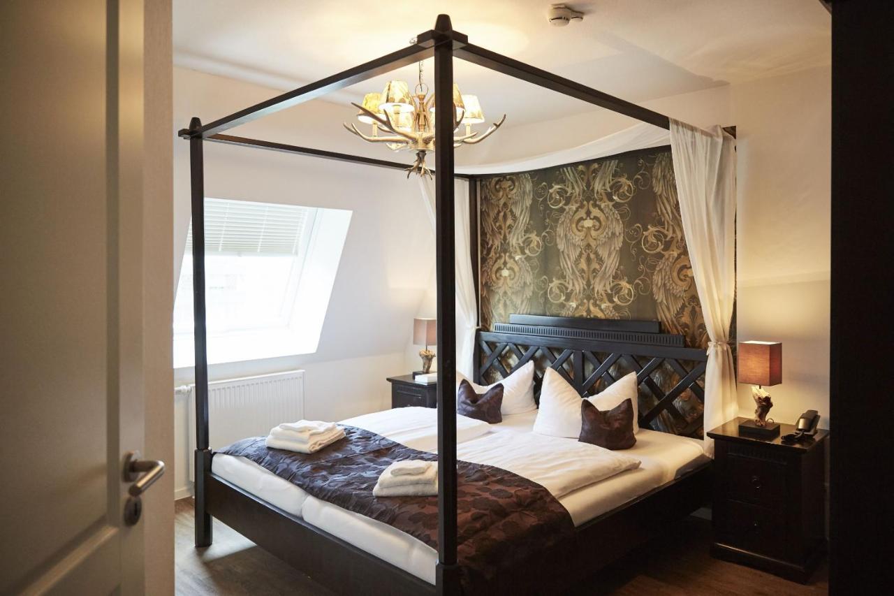 Large Suite