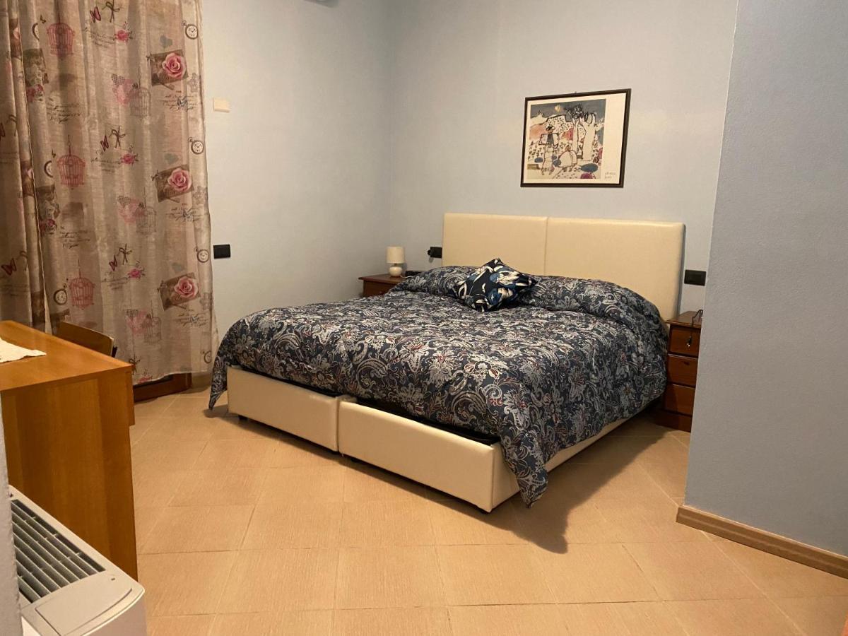 Large Double or Twin Room