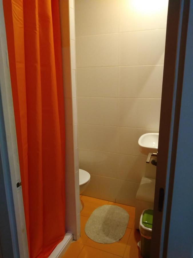Single Room Private Bathroom