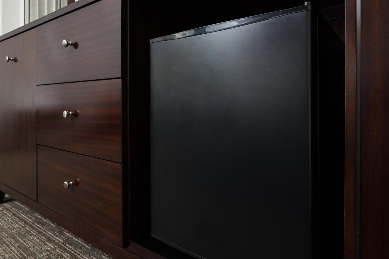 Guest room, 1 King, City view,1395477845:JPEG