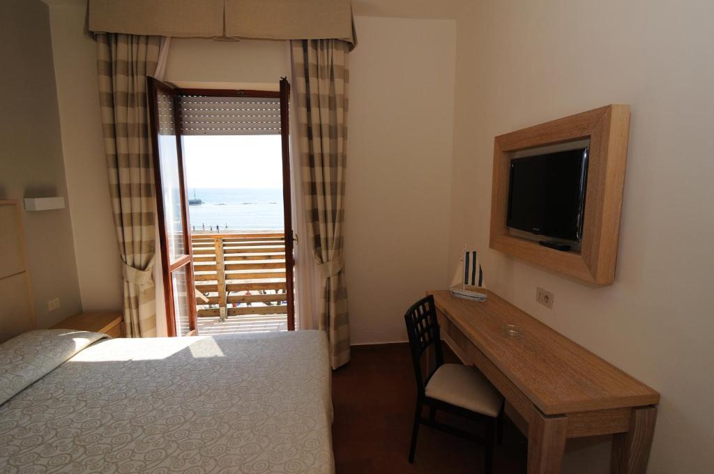 Double Room Balcony Sea View