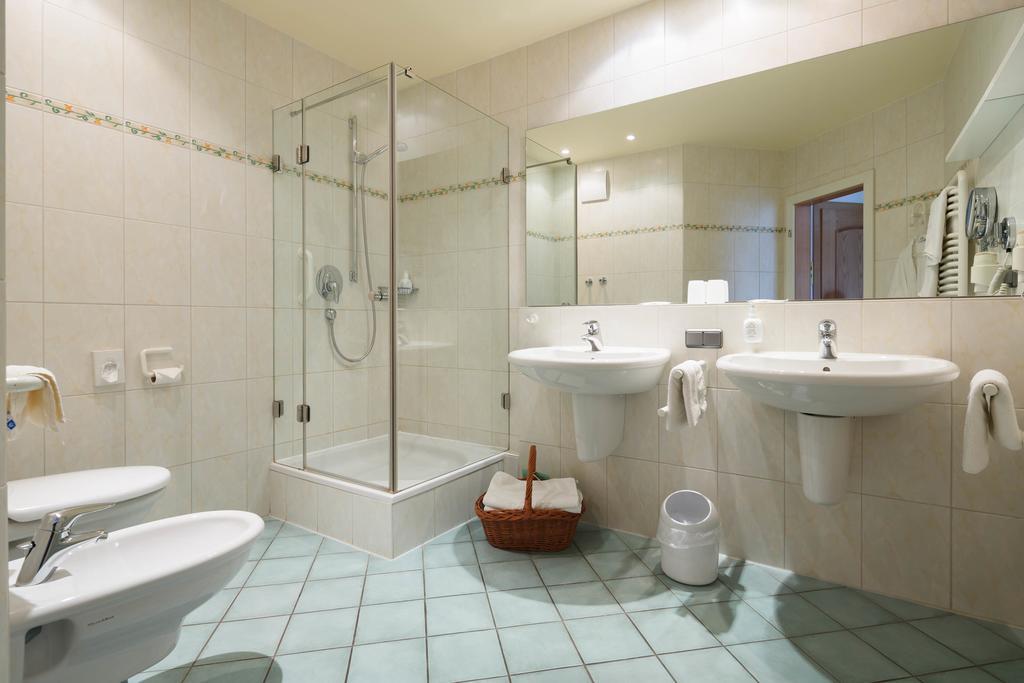 Comfort Double Room with Balcony and Mountain View,139174440:JPEG