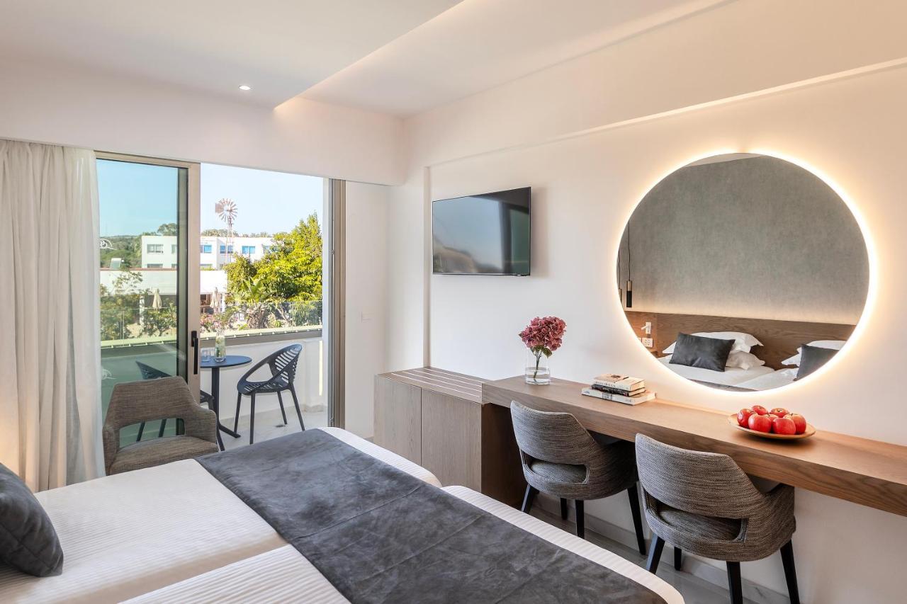 Double or Twin Room Inland View