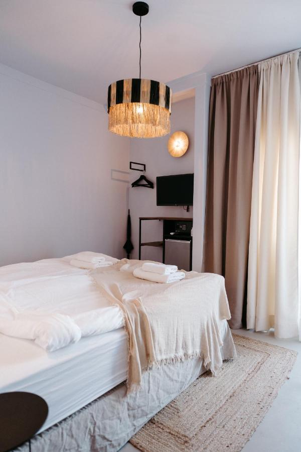 Quarto Duplo com Casa de Banho Partilhada