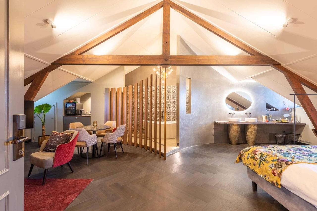 Deluxe King Suite
