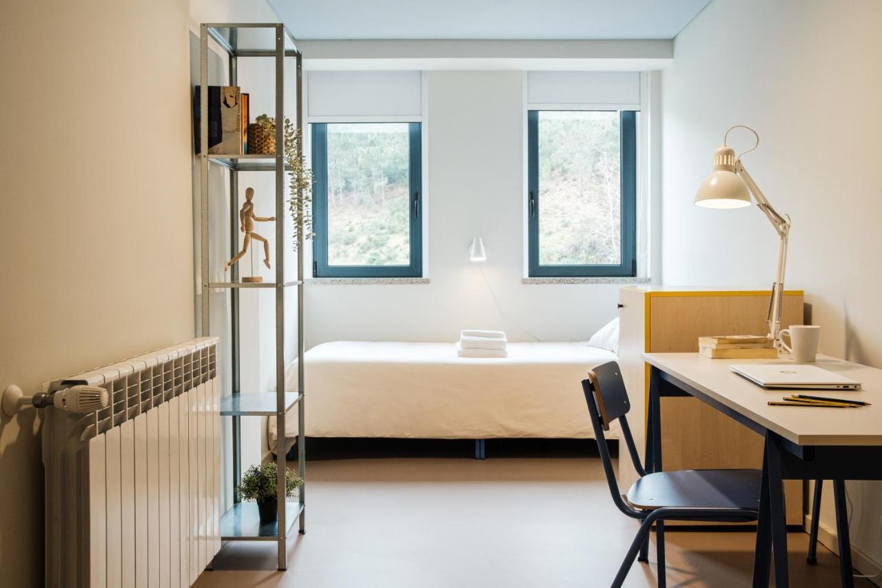 Quarto Individual com Casa de Banho Privativa