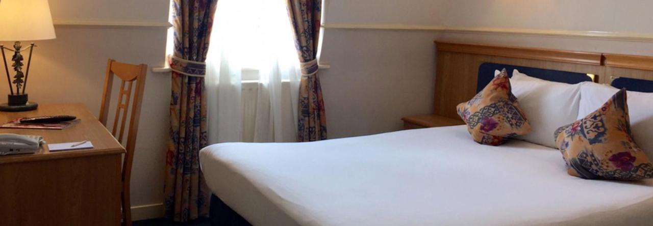 Classic Quadruple Room,1393914839:JPEG