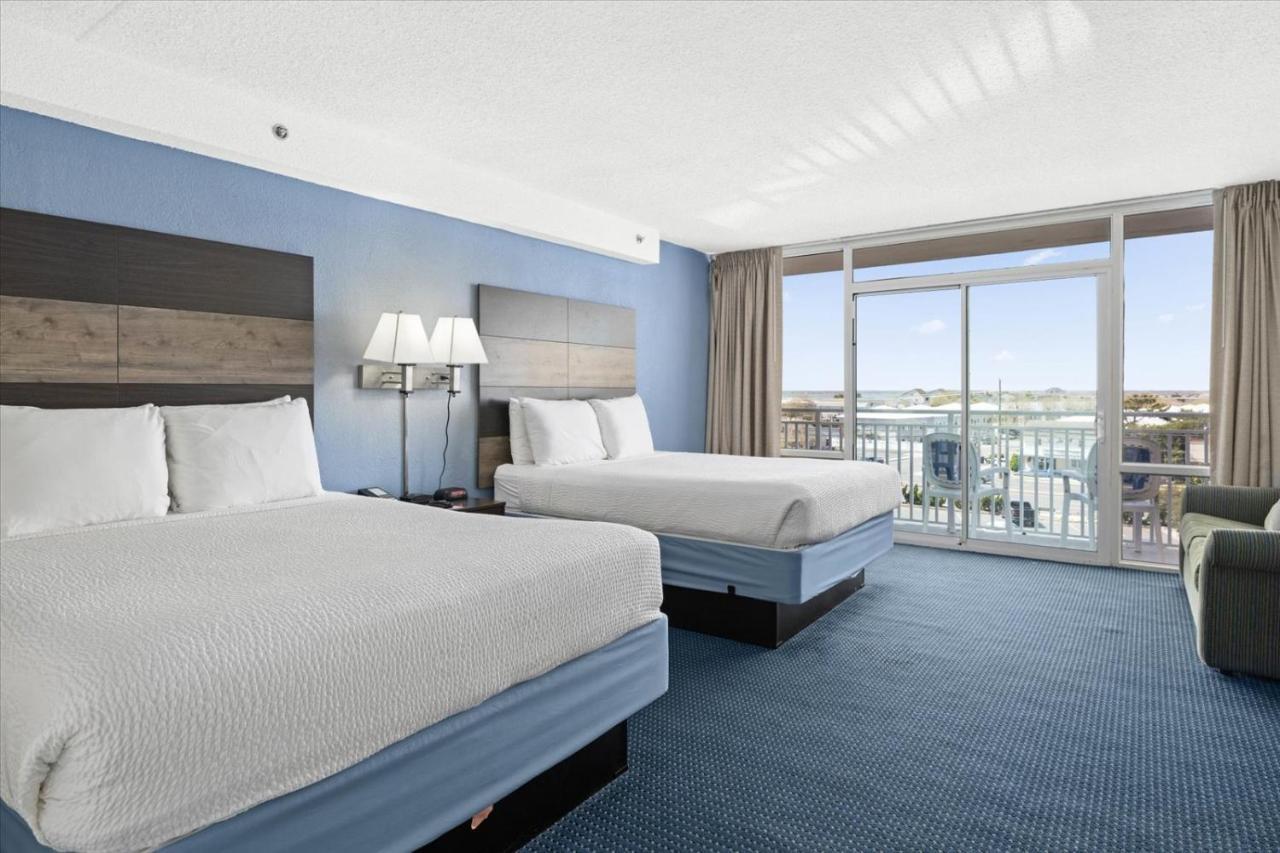 Queen Room 2 Queen Beds Western View