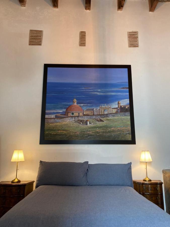 Colonial Room