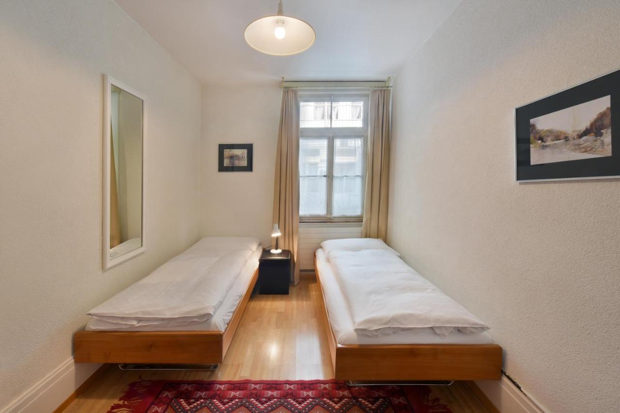 Economy Zweibettzimmer mit eigenem externen Bad