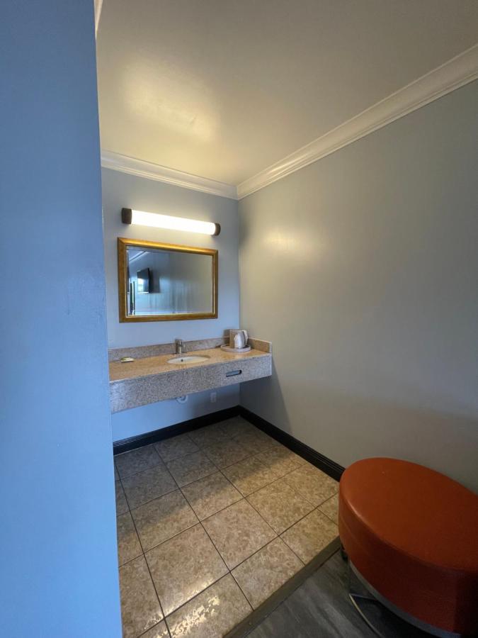 King Room Non-Smoking