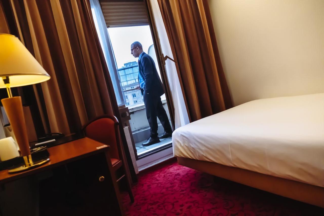 Deluxe Single Room with Balcony,1549076029:JPEG