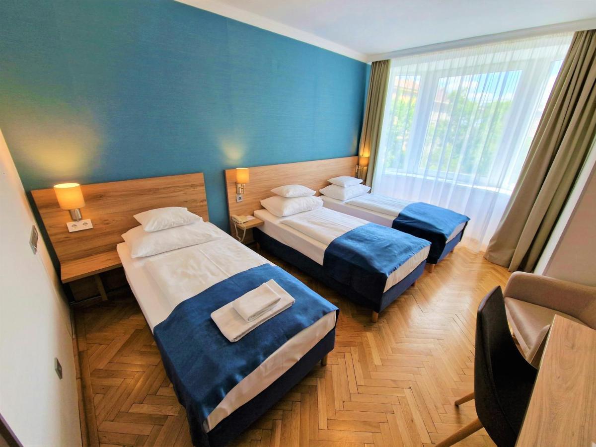 Comfort Triple Room