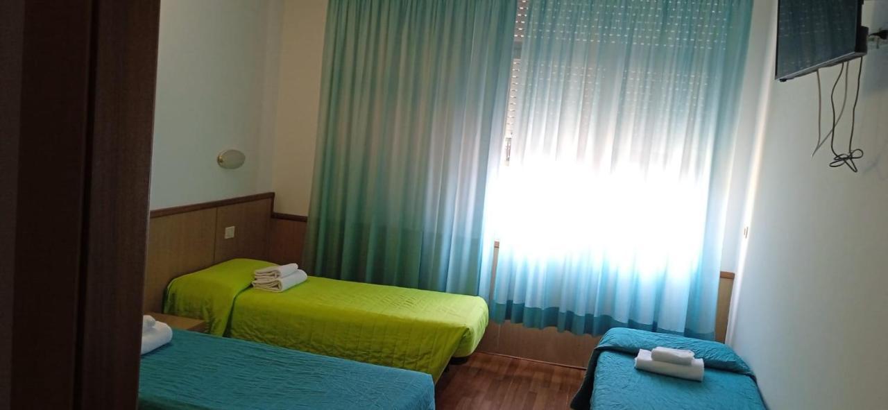 Basic Triple Room