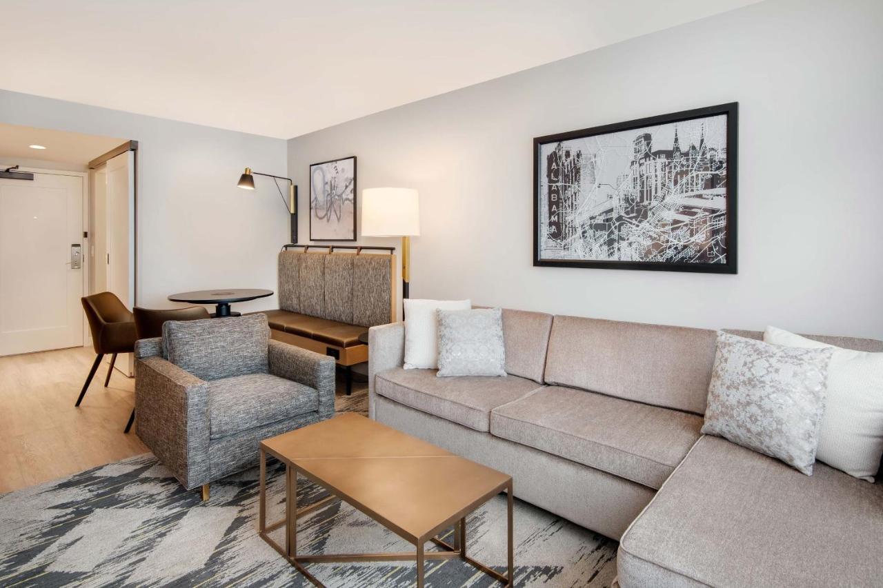 Junior Suite 1 King
