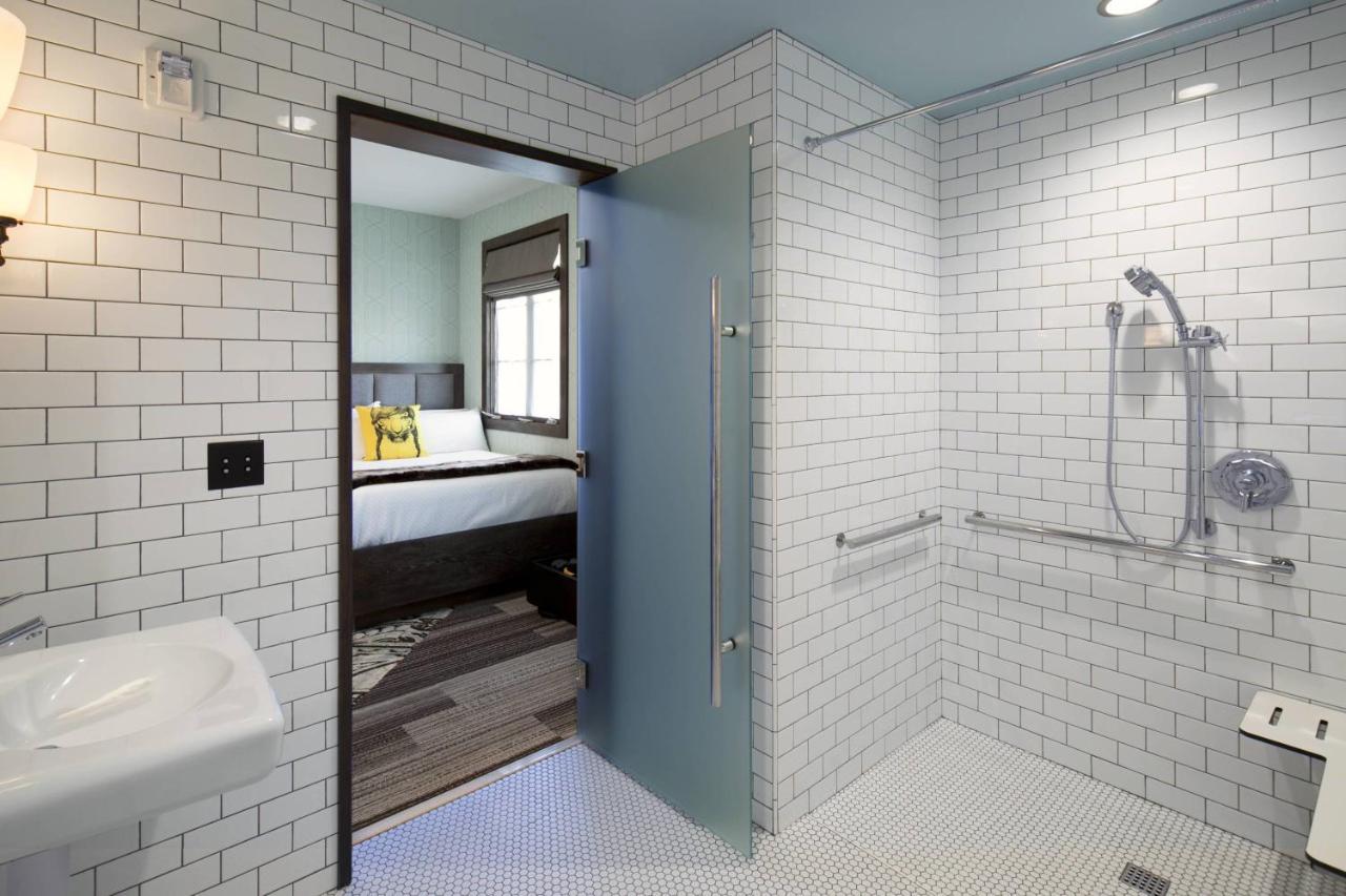 DOUBLE UP - 185 SQF, Guest room, 2 Queen