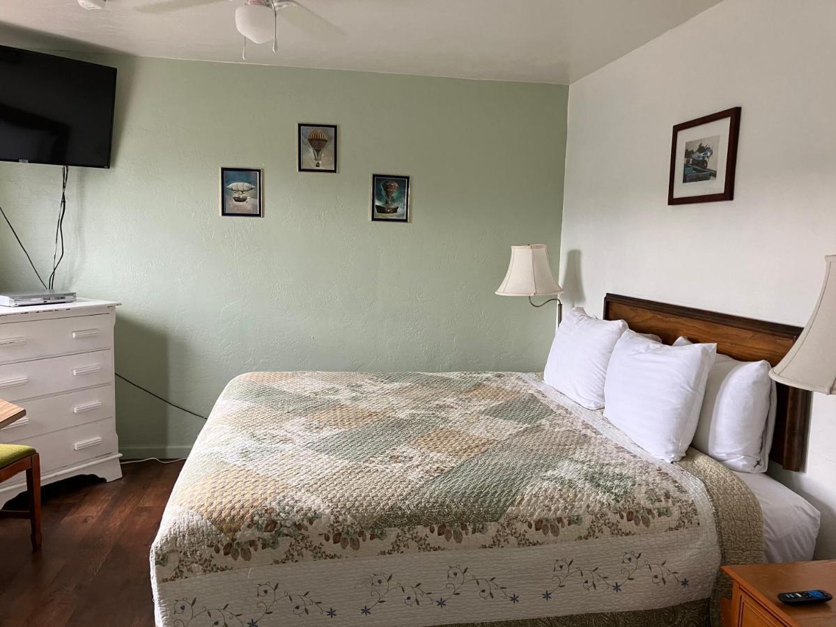 Standard King Room