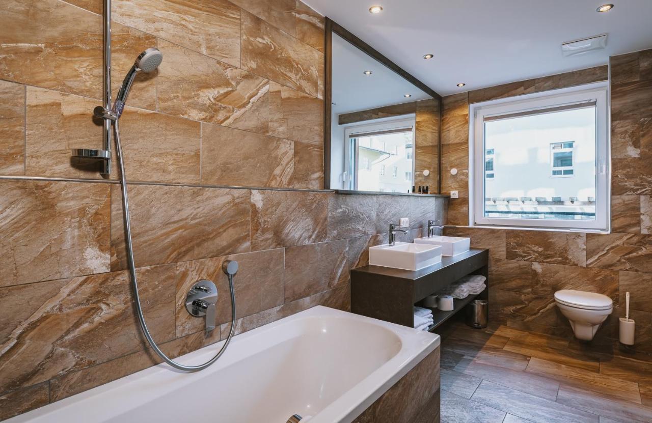 3 Bedroom Suite,1395869309:JPEG