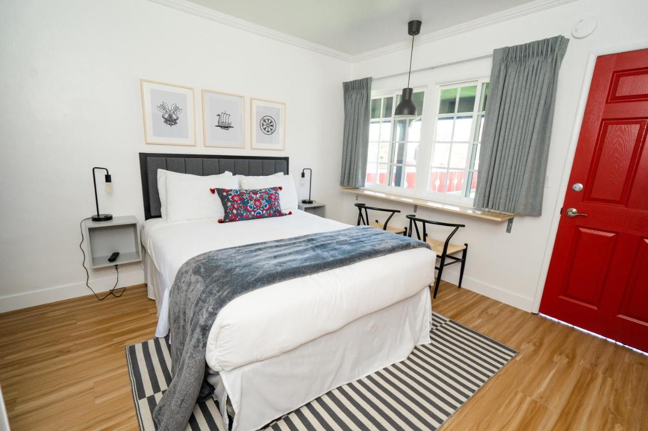 Standard Queen Room,1396395206:JPEG