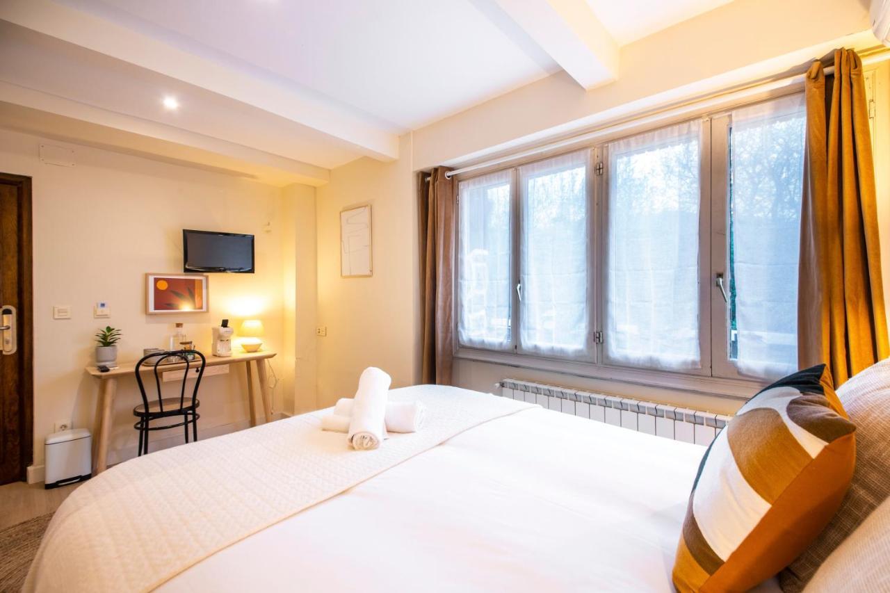 Double Room Private Bathroom
