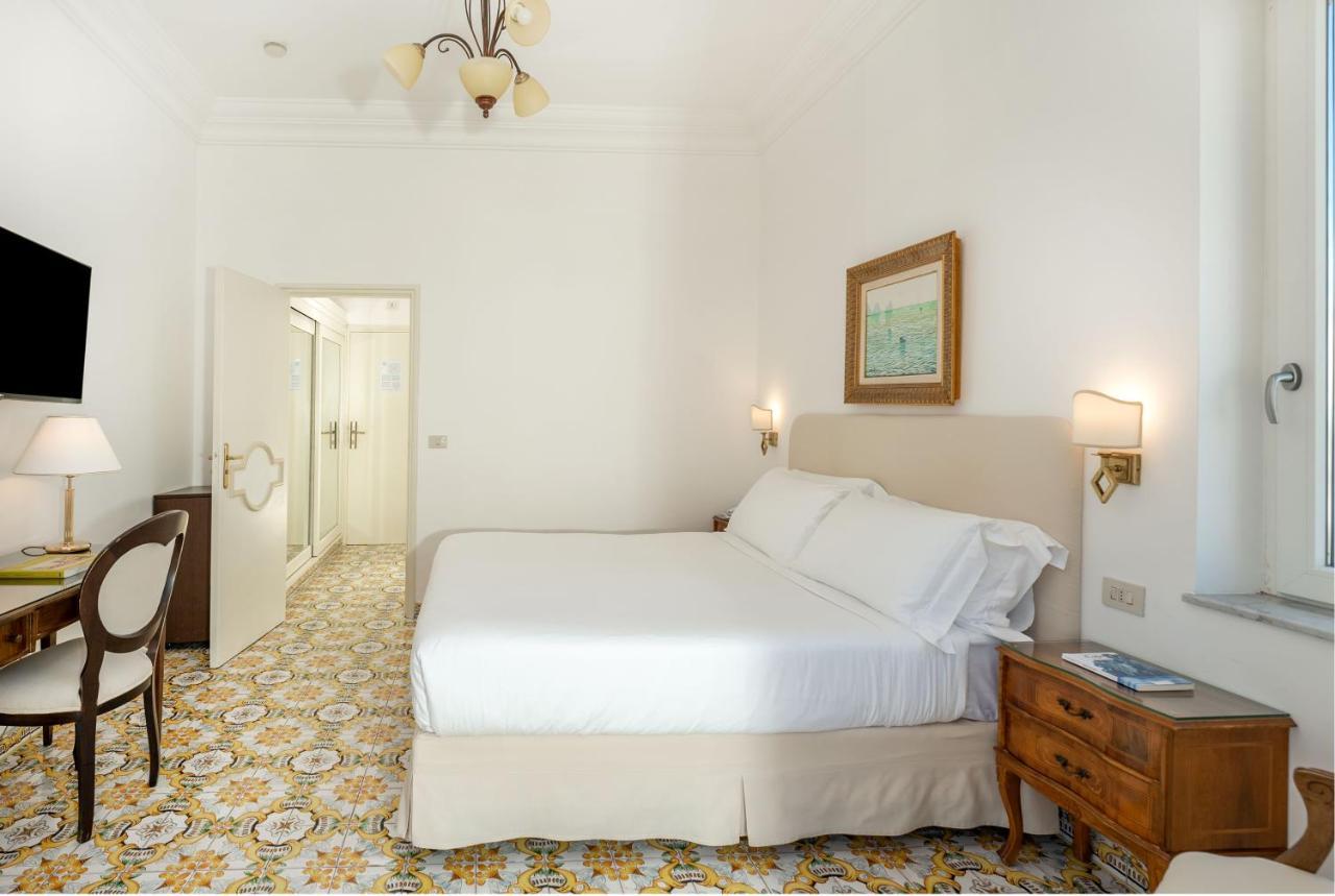 Double or Twin Room Balcony Garden View