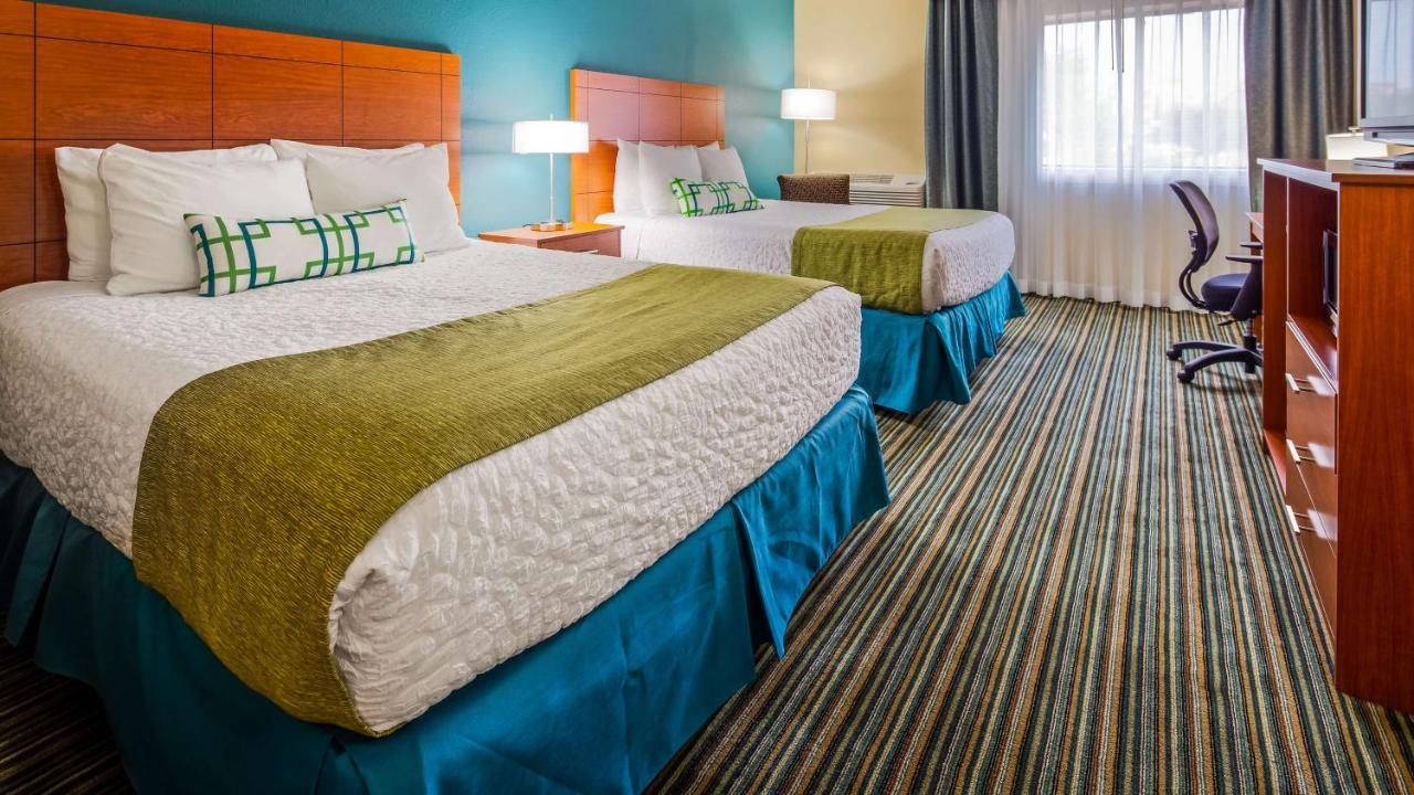 Queen Room Two Queen Beds Non-Smoking