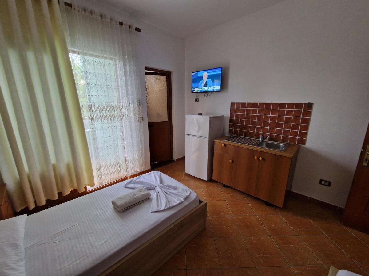 Zweibettzimmer mit Balkon