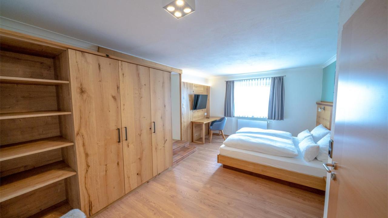 Family Suite Select