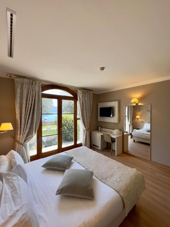 Deluxe Double or Twin Room Lake View