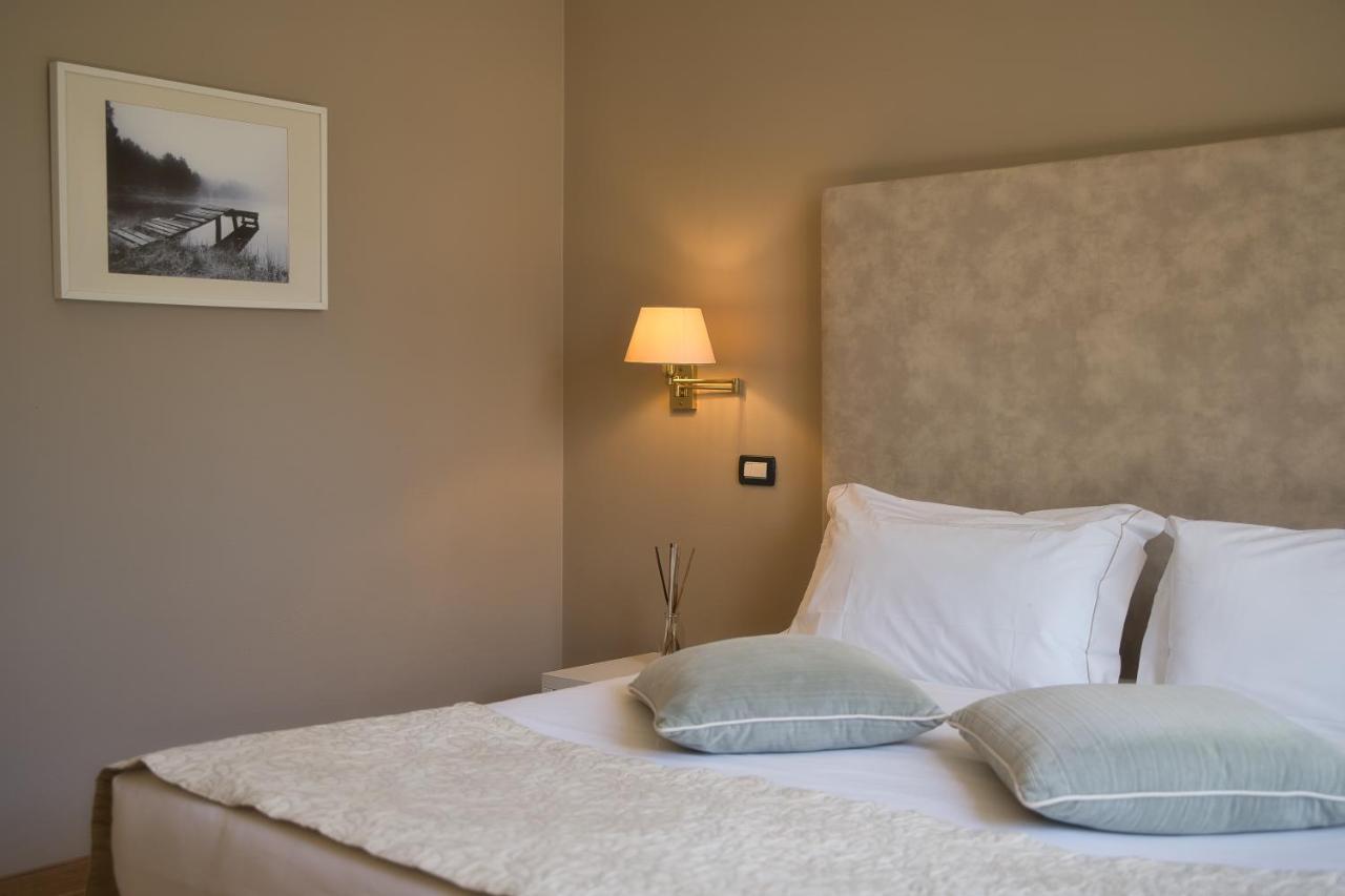 Deluxe Double or Twin Room Lake View