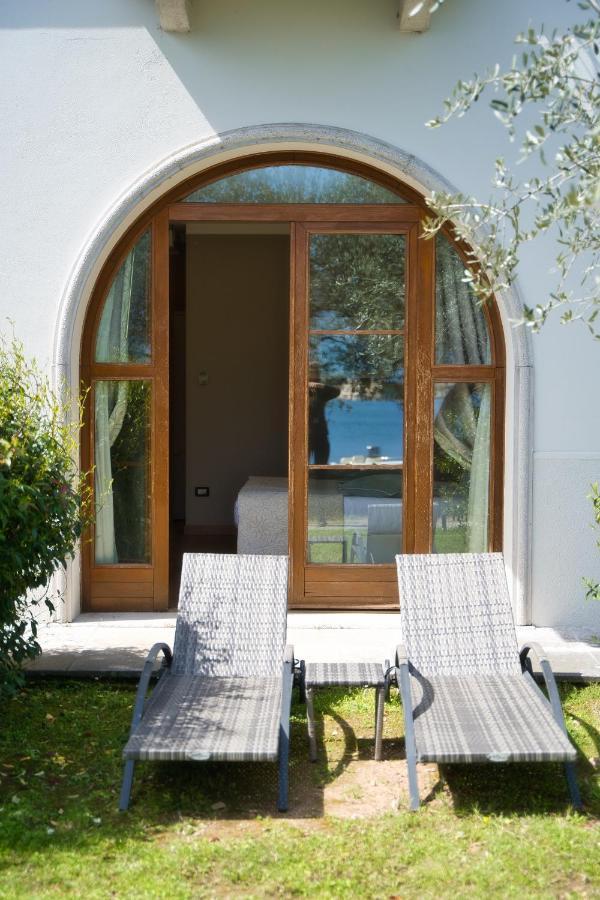 Deluxe Double or Twin Room Lake View