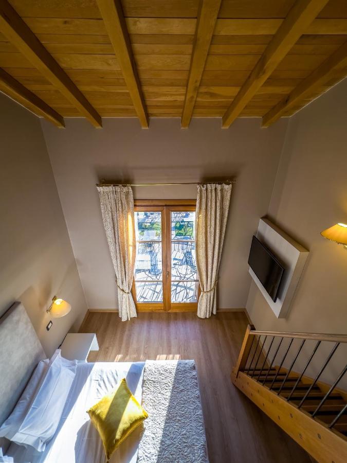 Junior Suite Garden View Split Level