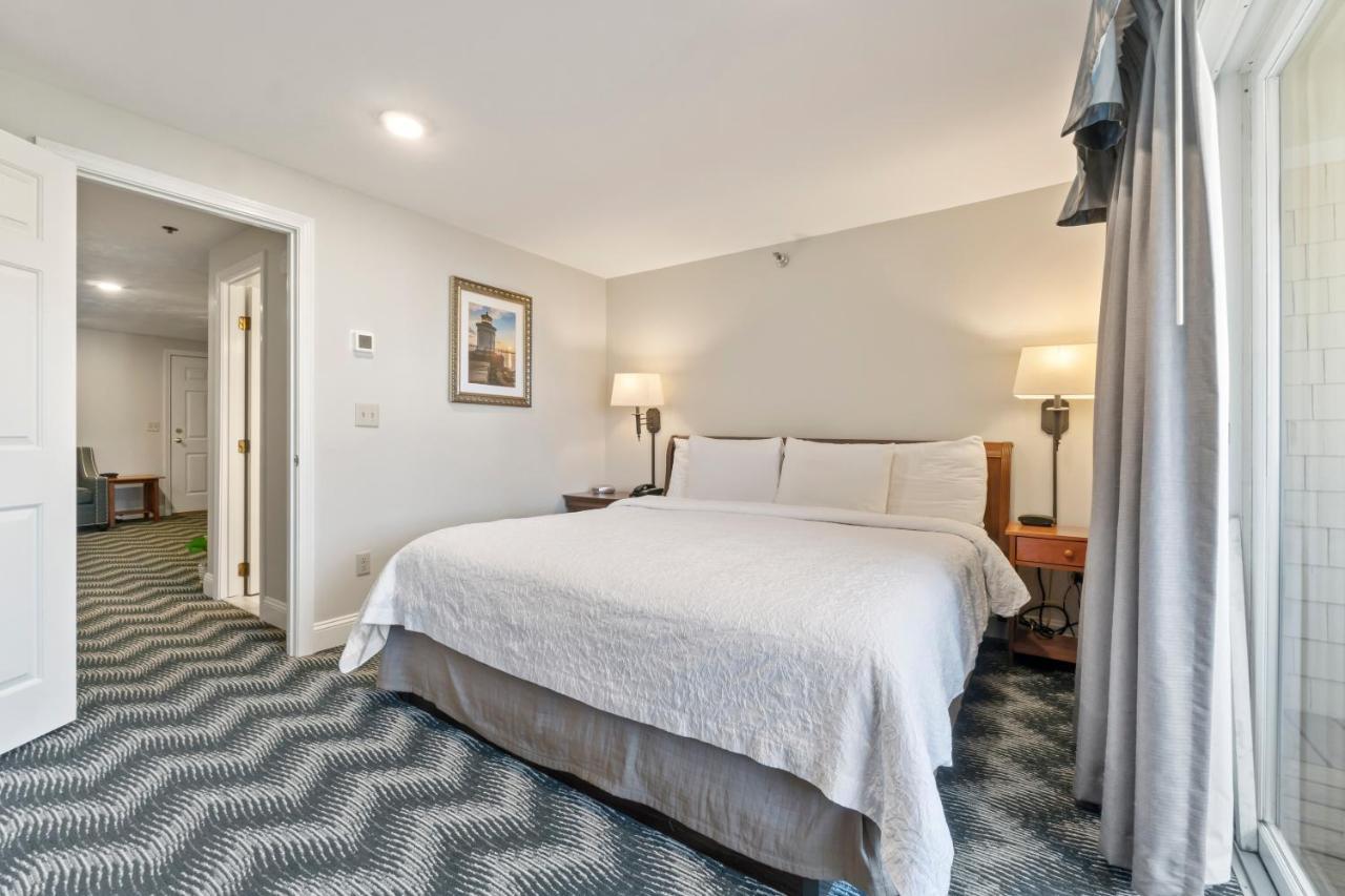 One-Bedroom King Suite